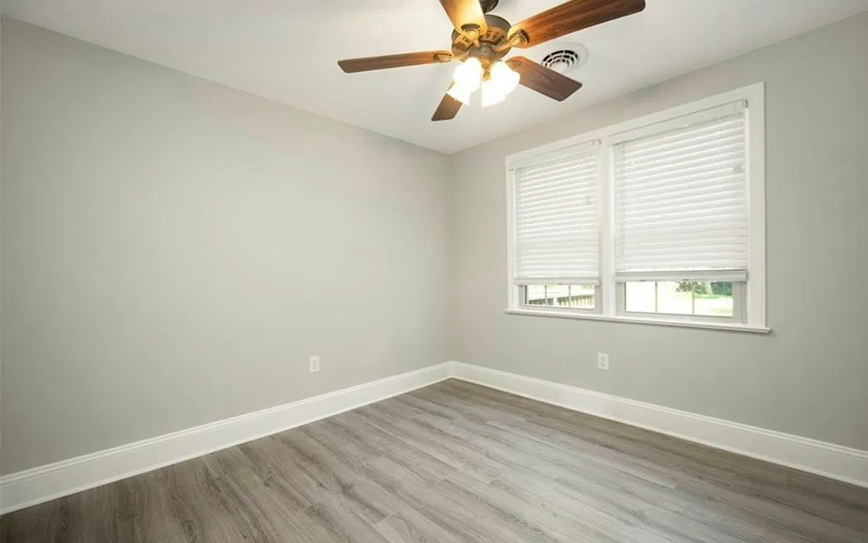11385 Old Suffolk Road — Photo 4