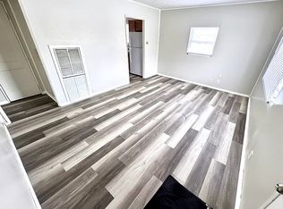 1112 Sunset Dr, Rantoul, IL 61866