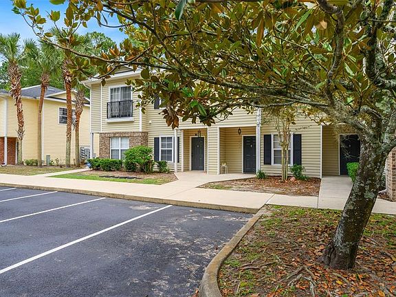 3rd image of 5065 NW 45th Rd APT 102