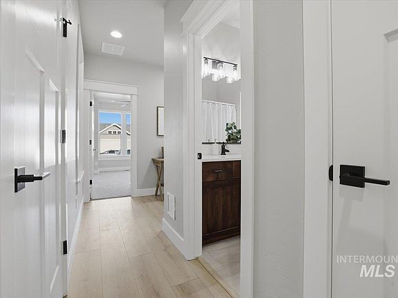 4th image of 2659 Soulen Dr