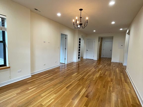 2nd image of 6225 N Hermitage Ave APT 1W