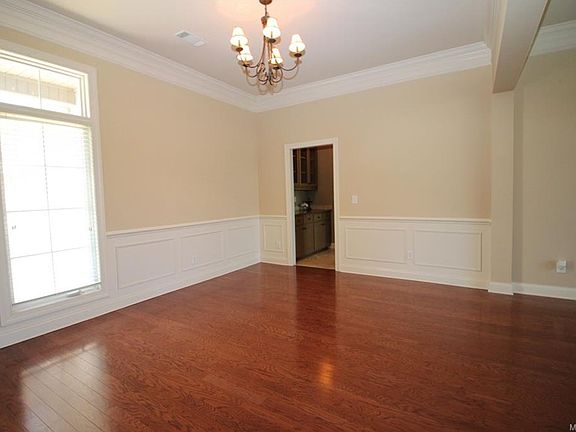 4th image of 9789 Lochfield Dr