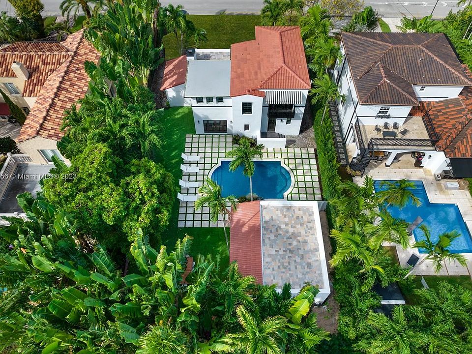 4ACDCF75-E9D4-48C5-916B-2E7B389D3DD1