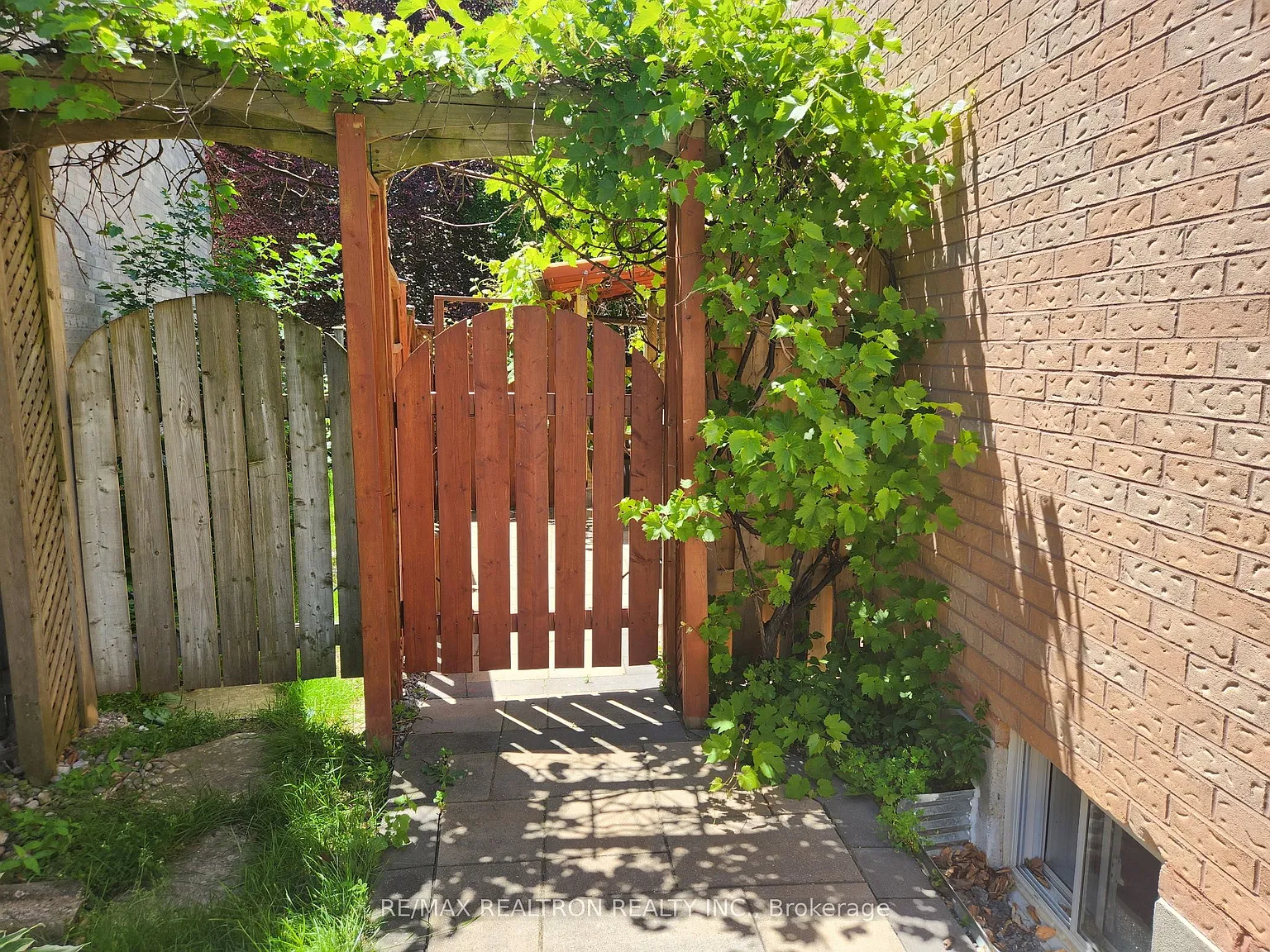 2 bed, $1,825 — Photo 4