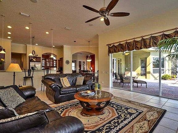 4th image of 11931 Royce Waterford Cir