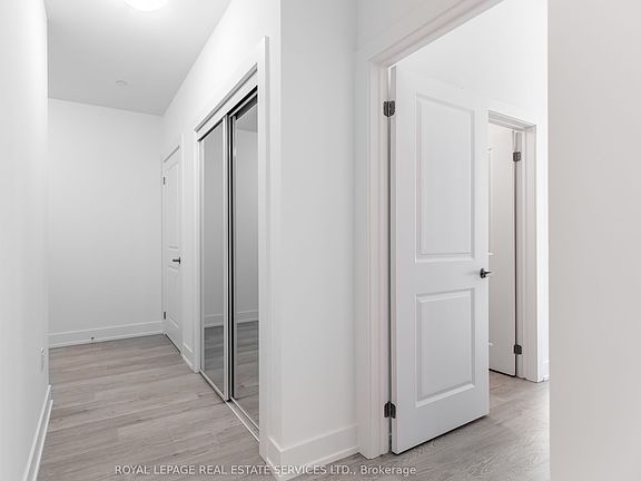 5th image of 460 Dundas St E #1205