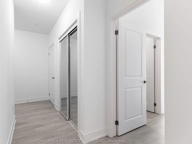 460 Dundas St E #1205 — Photo 5