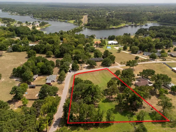 2301 Lakefront Shores Rd, Athens, TX 75752