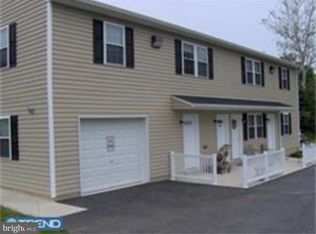 15 S Brick Ln, Elverson, PA 19520