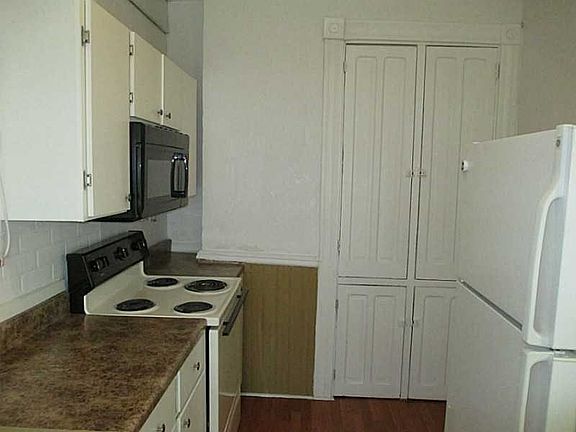 3rd image of 217 Gertrude St