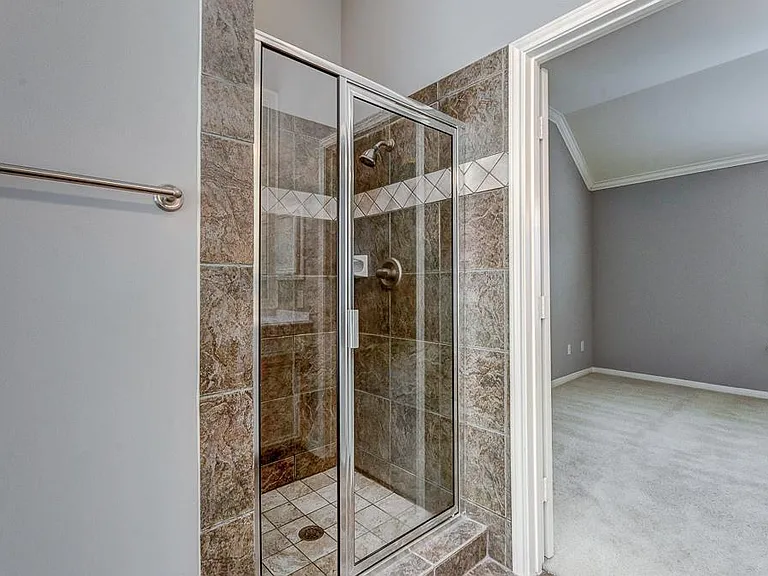 2649 Helena St — Photo 25