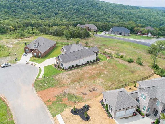 4th image of 2805 Talon Cir NE