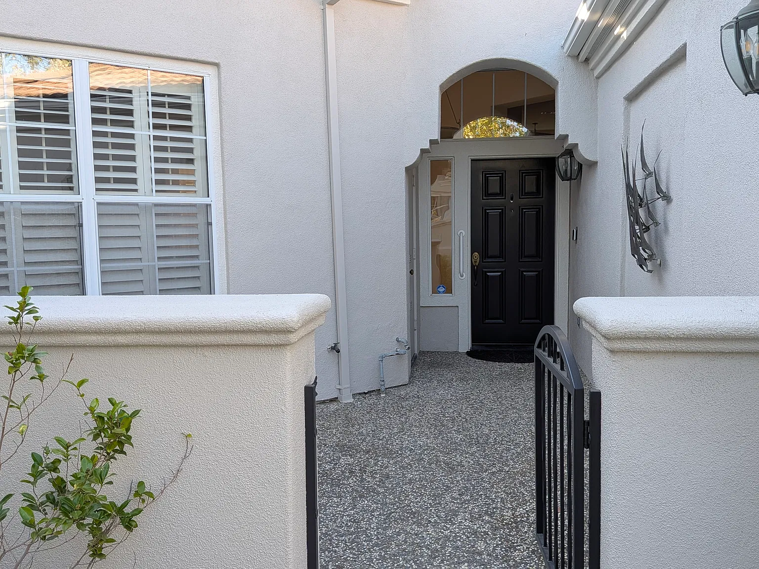 3 bed, 1918 sqft, $5,900 — Photo 2