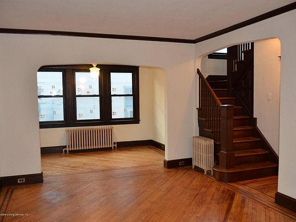4th image of 63 Penbroke Ave