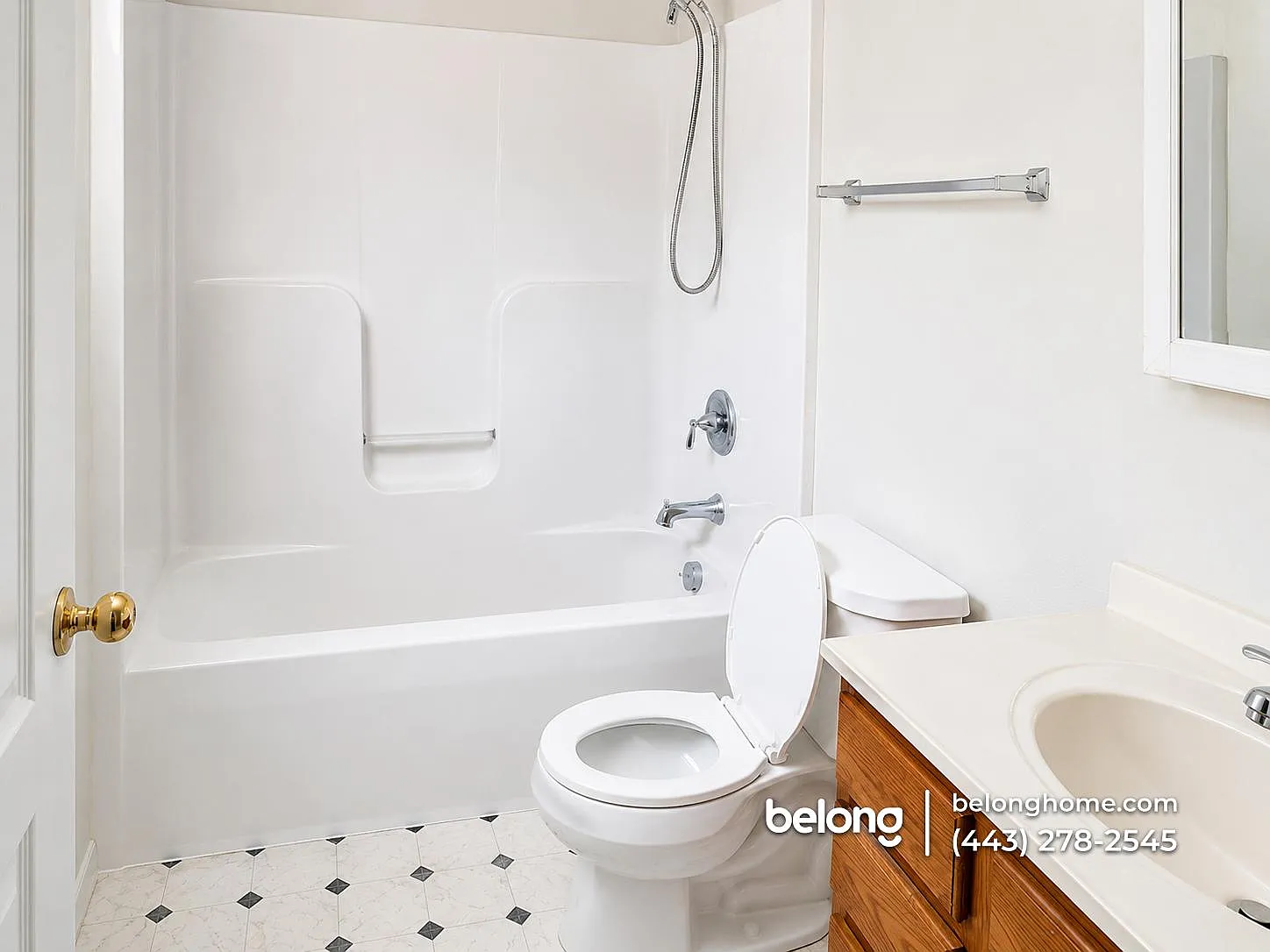 5 bed, 3.0 bath, 2415 sqft, $2,855 — Photo 4