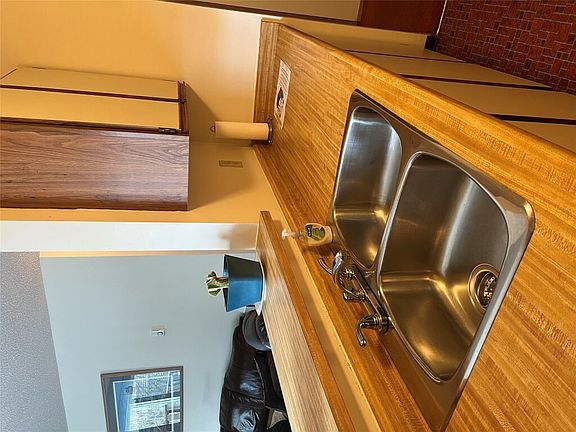 5th image of 108 Spruce Ave #116