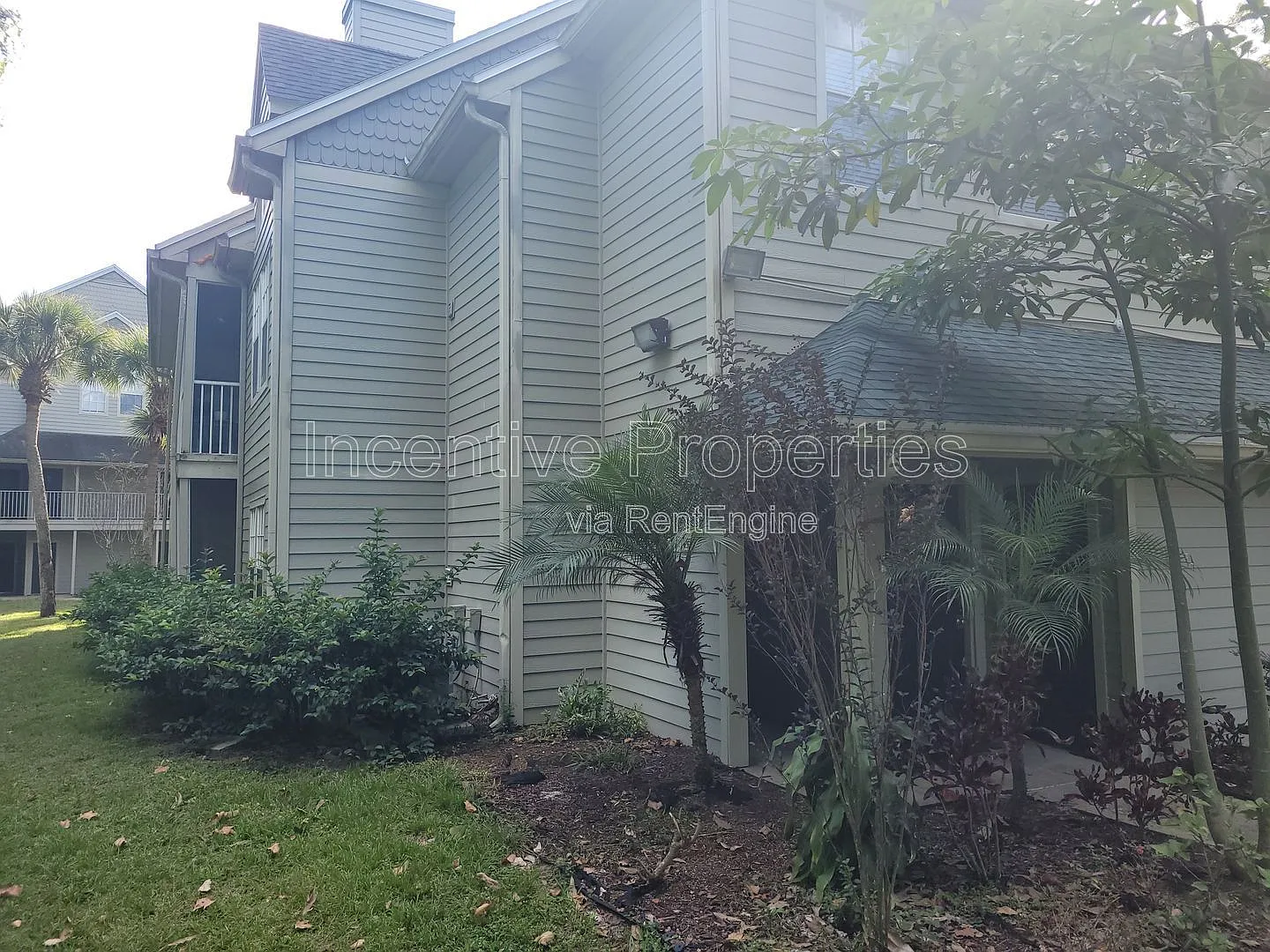 1 bed, 1.0 bath, 686 sqft, $1,275 — Photo 2