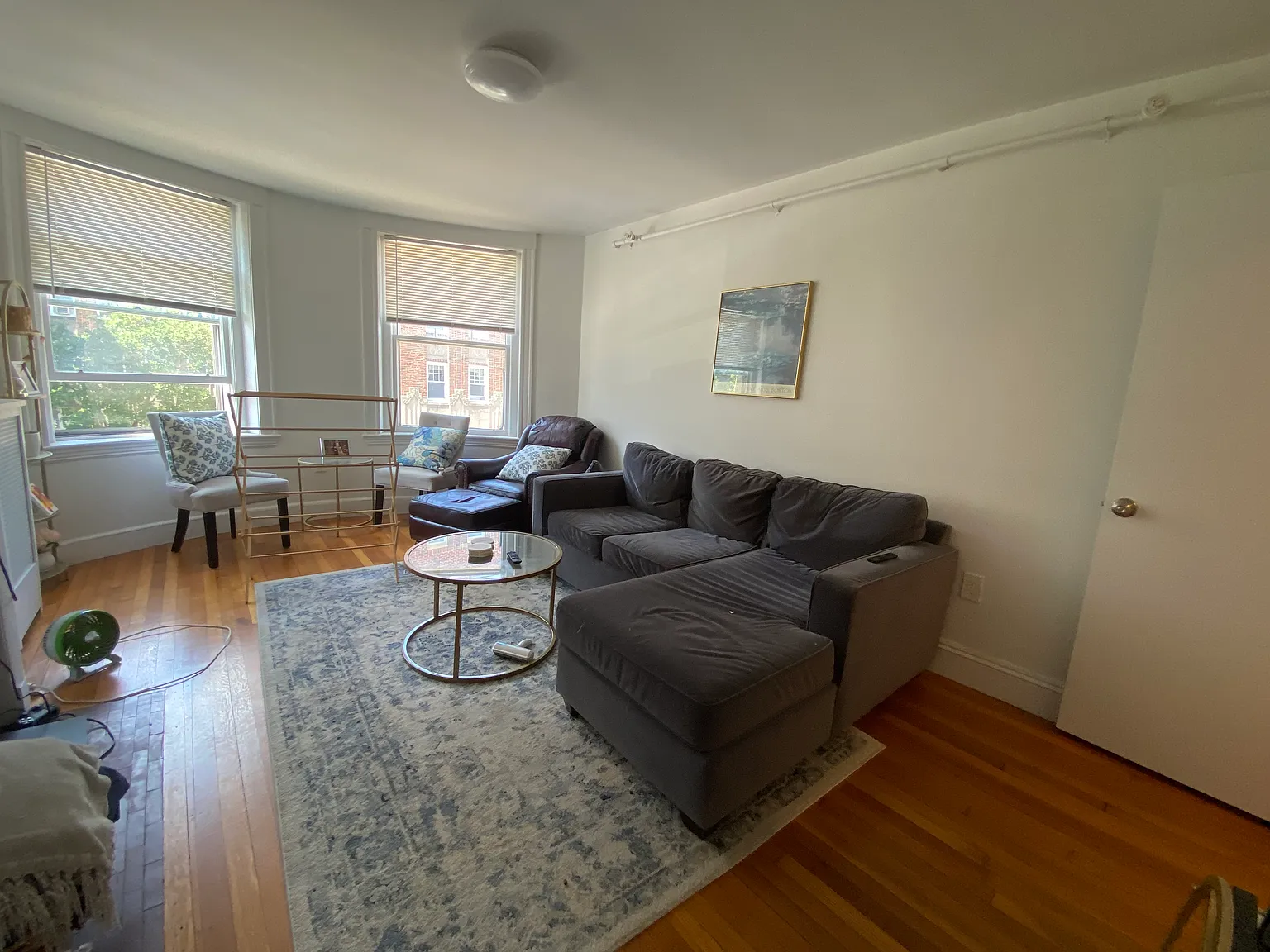 2 bed, 900 sqft, $3,000 — Photo 4