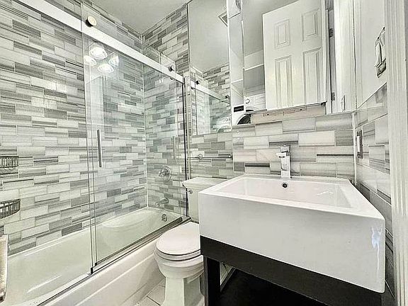 4th image of 188 Avenue B #9