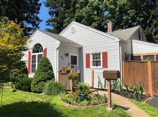 85 Memorial Dr, Holyoke, MA 01040