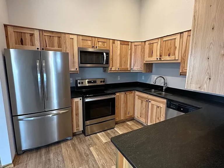 1308 Bette Ln — Photo 5