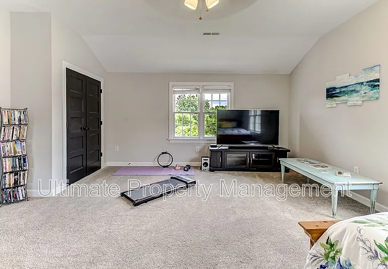 7022 Cayman Ct — Photo 32