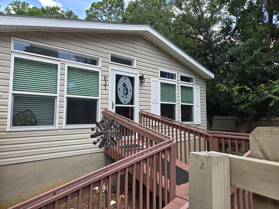 631 Andrew Ave