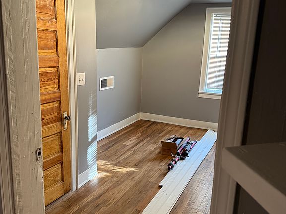 2nd image of 1202 1/2 Gladden St #1/2