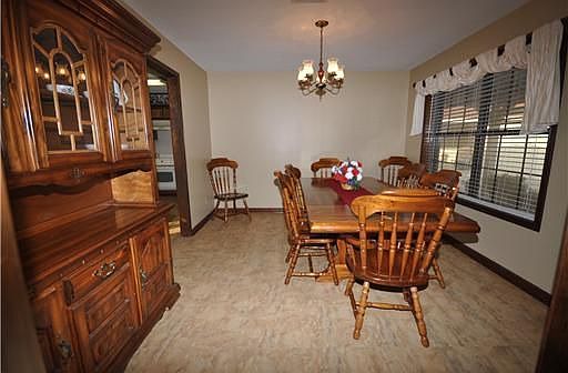 3rd image of 599 Wildwood Dr