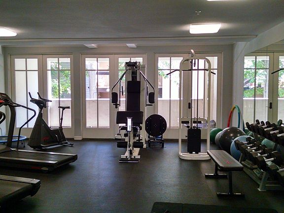 4th image of 4309 Dixie Canyon Ave APT 205