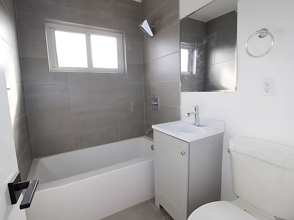 4th image of 9007-11 Ramsgate Ave #9013