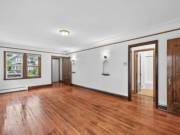 3rd image of 2610 Humboldt Ave N