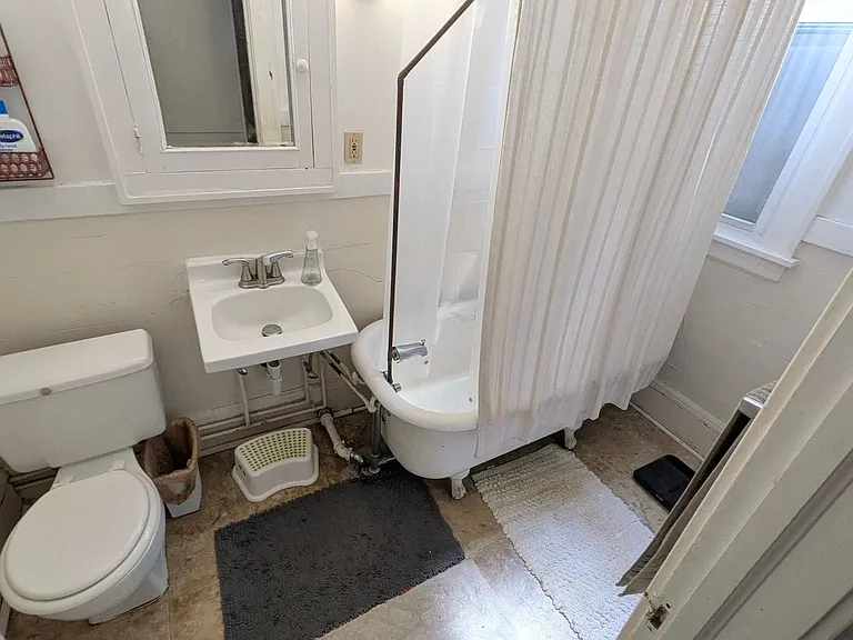 67 Bedford St SE #3 — Photo 16
