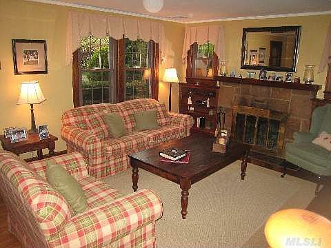 2nd image of 15 Revere Dr E