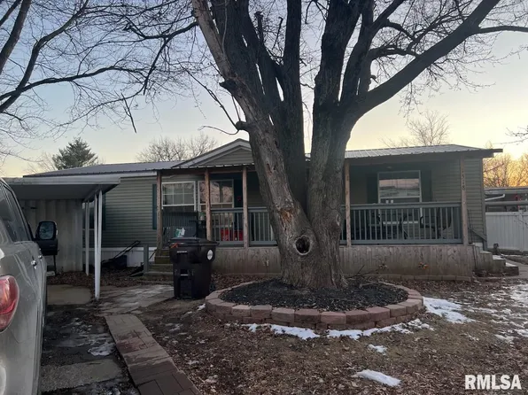 1518 Zellerman Ave, Quincy, IL 62305