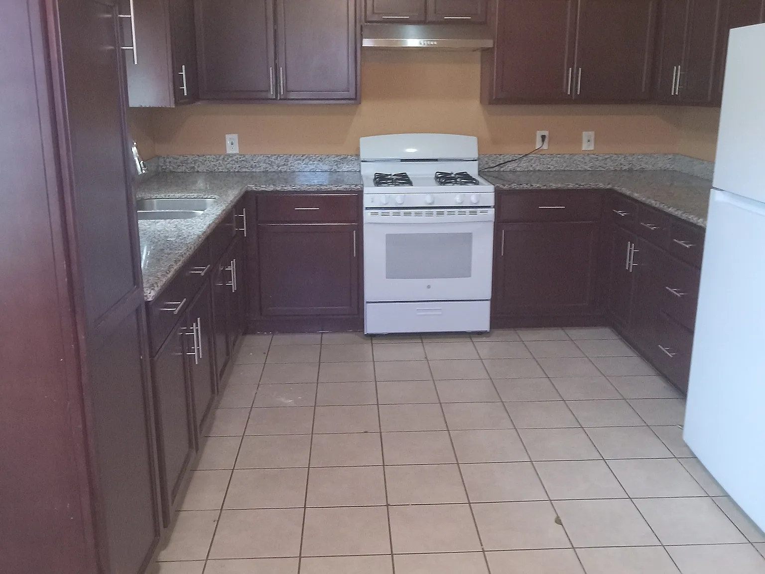 3 bed, 1676 sqft, $1,800 — Photo 3