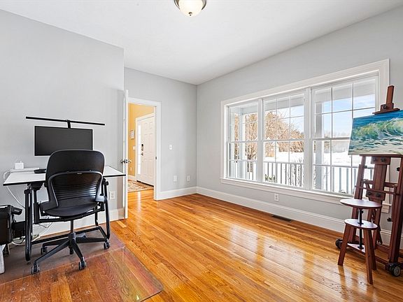 5th image of 5 Apple Rock Rd