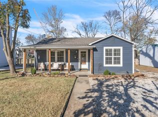 303 Henry St, Bentonville, AR 72712