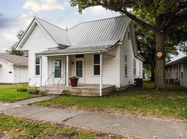1307 N 3rd St, Vincennes, IN 47591