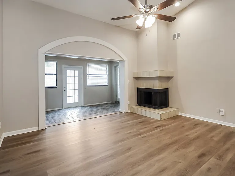 11504 Robles Del Rio Pl — Photo 5