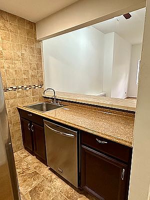 4th image of 61-20 Woodside Ave #2X