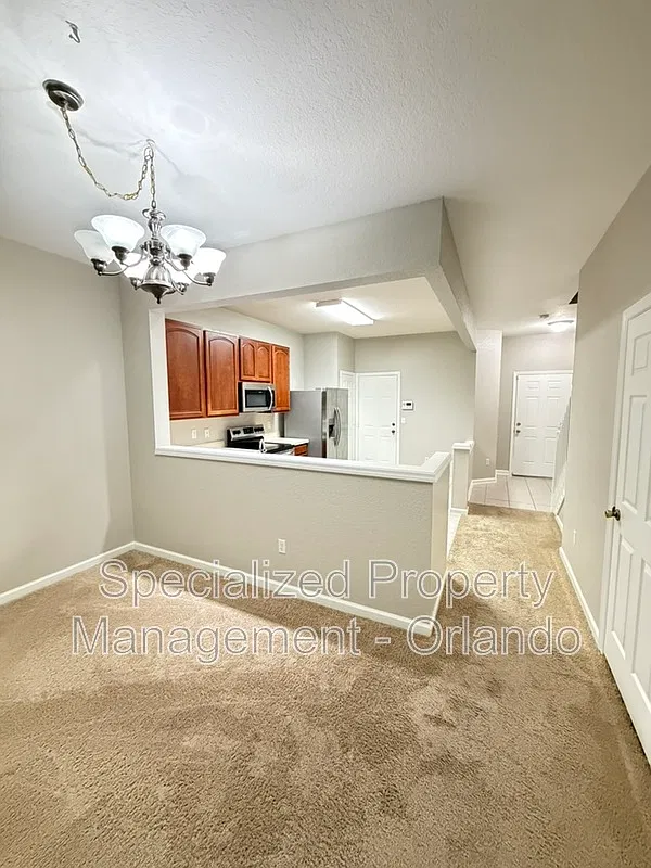 2 bed, 2.5 bath, 1555 sqft, $1,899 — Photo 4