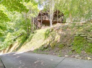 223 Novena Ct, Ellijay, GA 30540