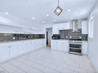 6017 Natures Dr, Las Vegas, NV 89122