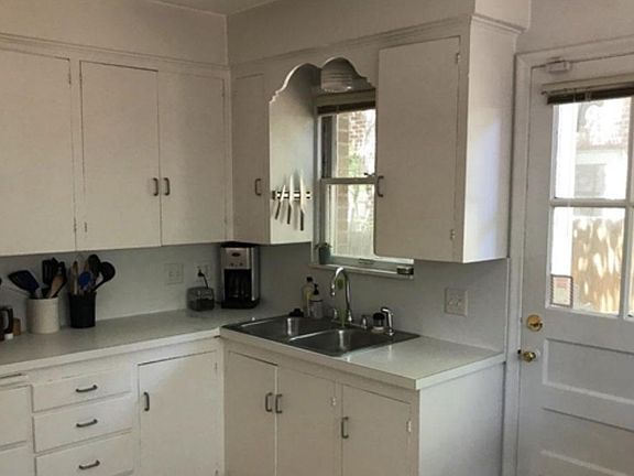 5th image of 1305 Roosevelt Ave