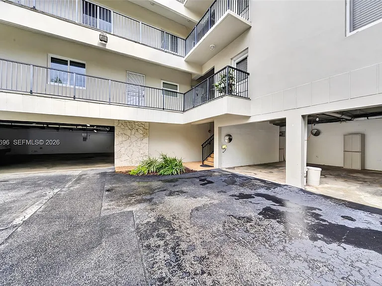 6815 Edgewater Dr #108 — Photo 25
