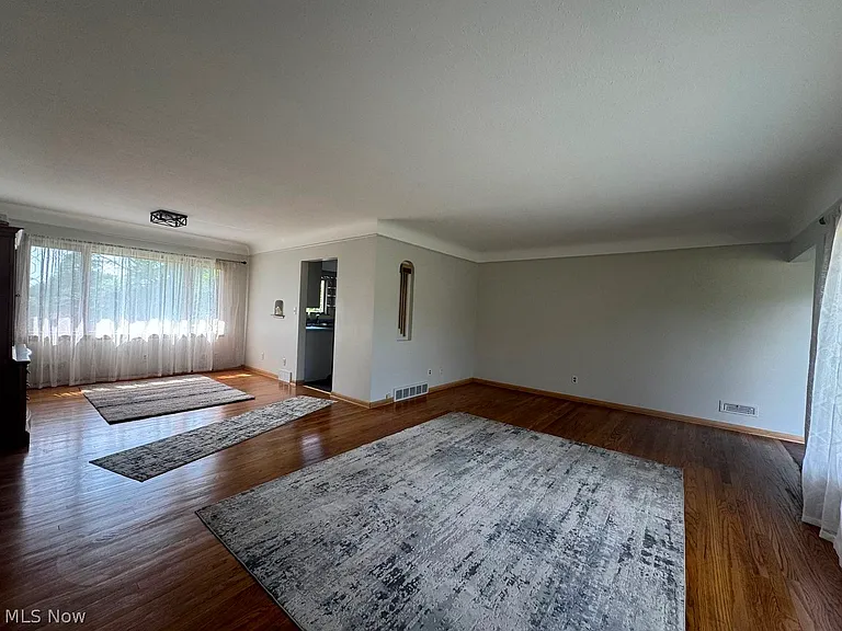 7726 York Rd — Photo 8