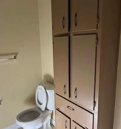 5th image of 301 Liberty St #0c183b283