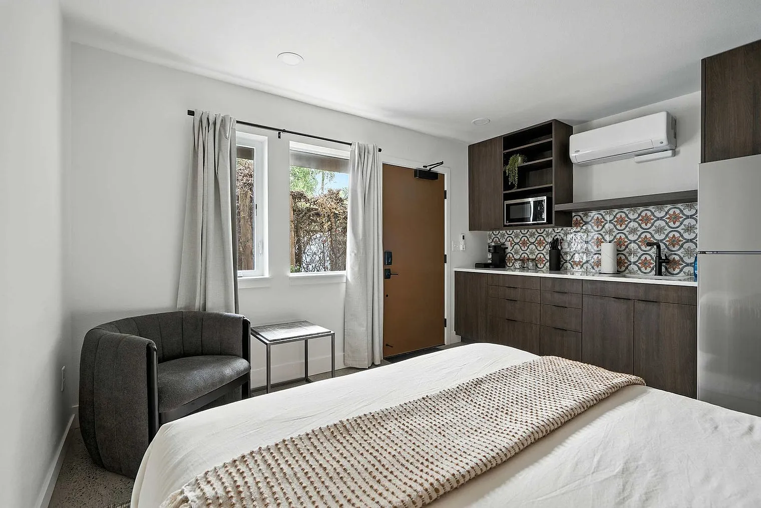 Studio, 1.0 bath, 290 sqft, $2,135 — Photo 4