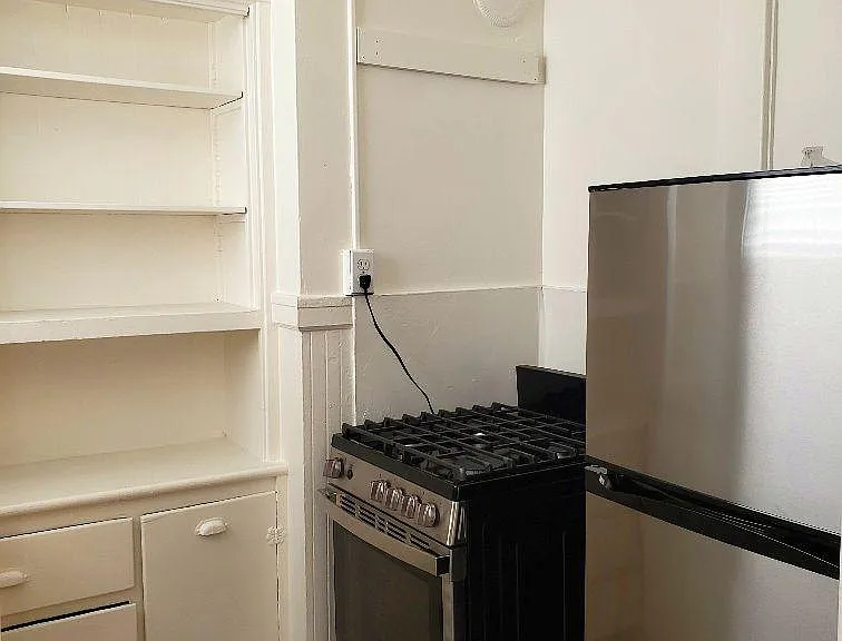 1302 Taylor St #3 — Photo 5